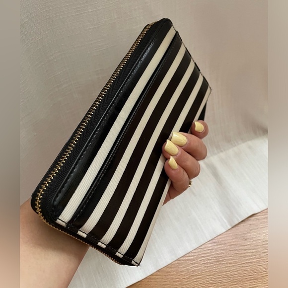 Kate Prade wallet - Picture 7 of 13